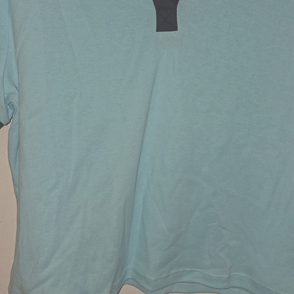 Turquoise Women's Junior crop top xxlarge shirt - Picture 1 of 3